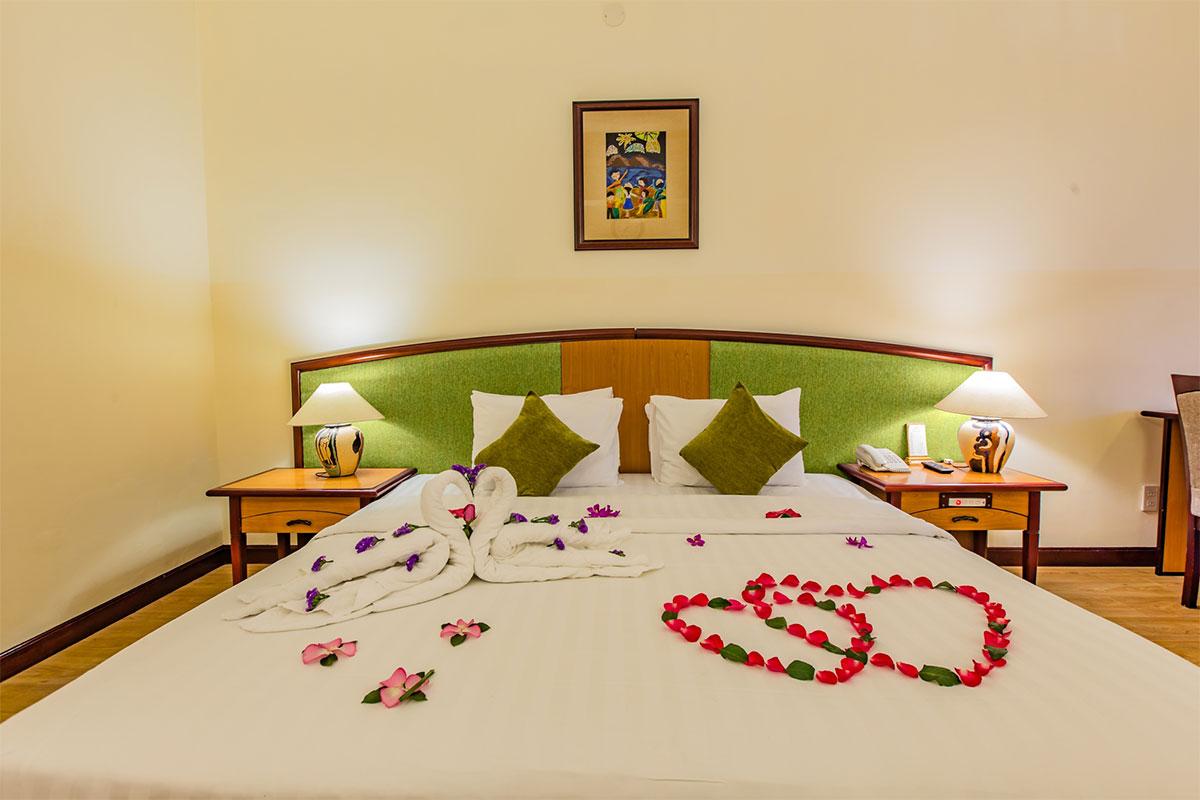 Yasaka Saigon Nha Trang Hotel & Spa Exterior photo