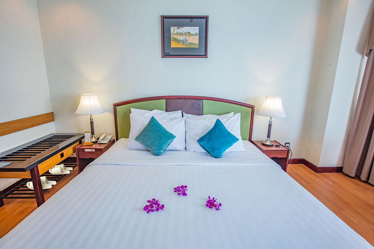 Yasaka Saigon Nha Trang Hotel & Spa Exterior photo