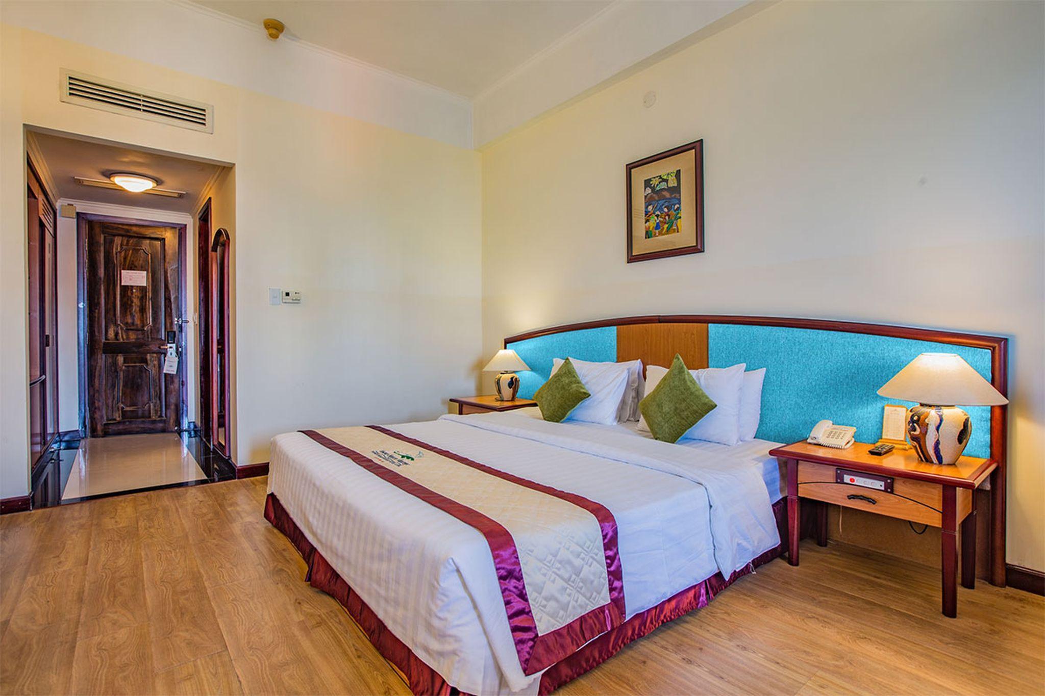 Yasaka Saigon Nha Trang Hotel & Spa Exterior photo