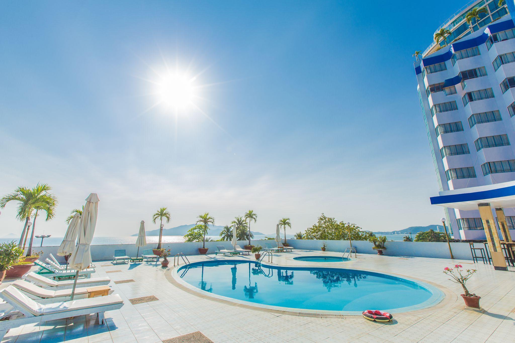 Yasaka Saigon Nha Trang Hotel & Spa Exterior photo