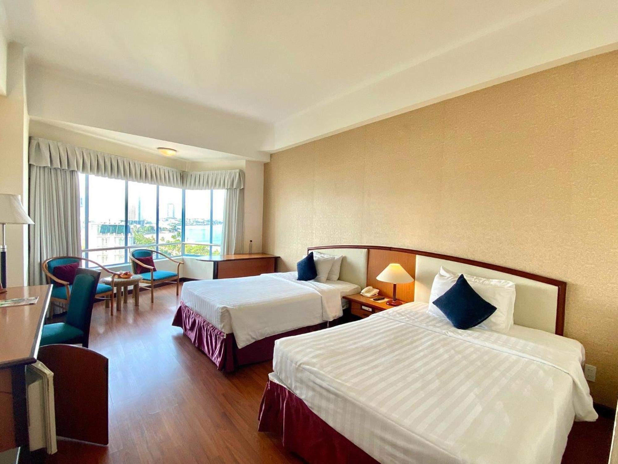 Yasaka Saigon Nha Trang Hotel & Spa Exterior photo
