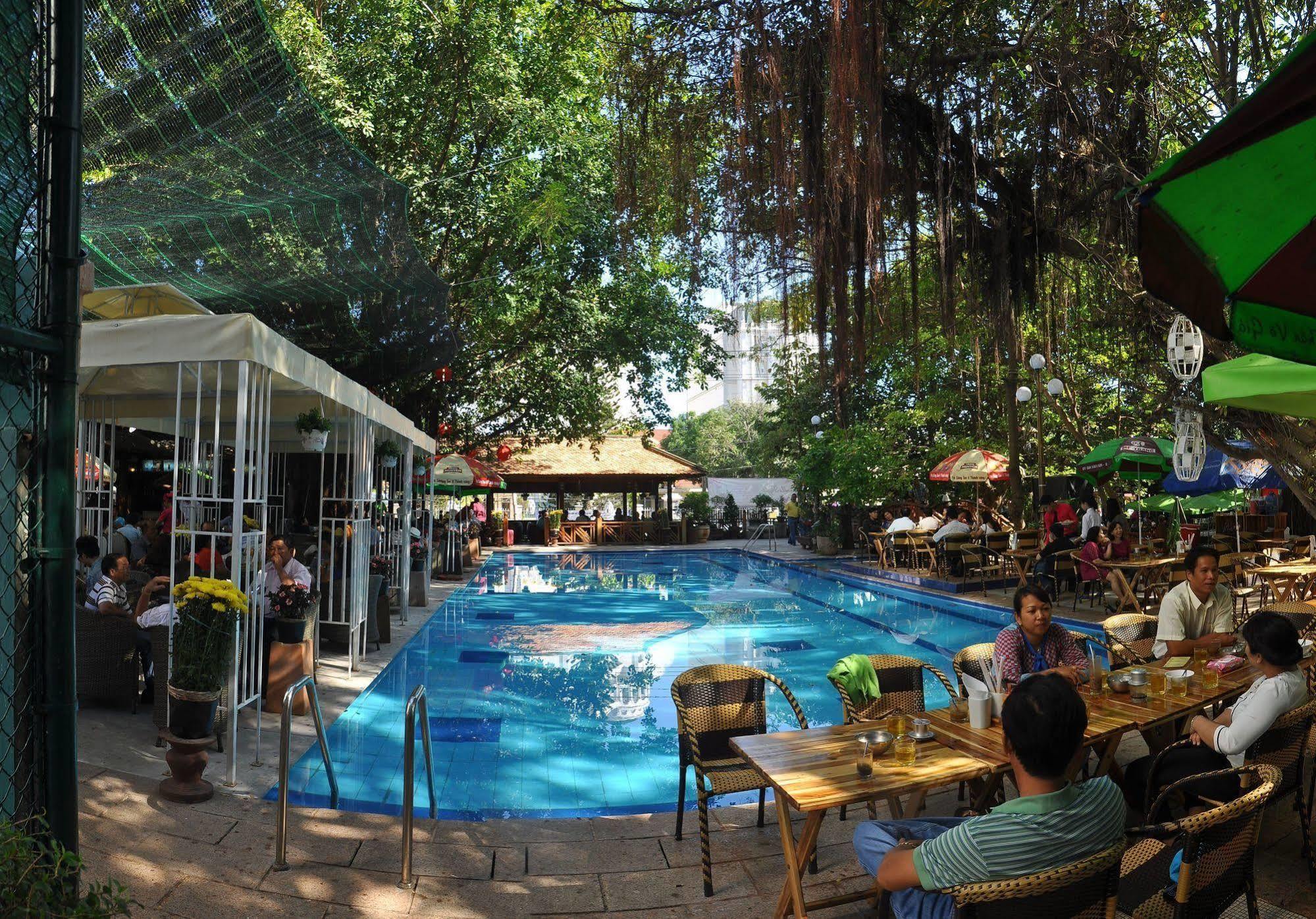 Yasaka Saigon Nha Trang Hotel & Spa Exterior photo