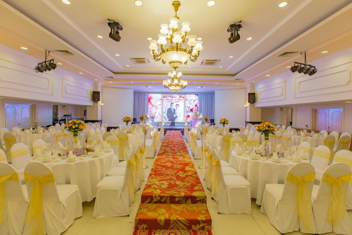 Yasaka Saigon Nha Trang Hotel & Spa Exterior photo