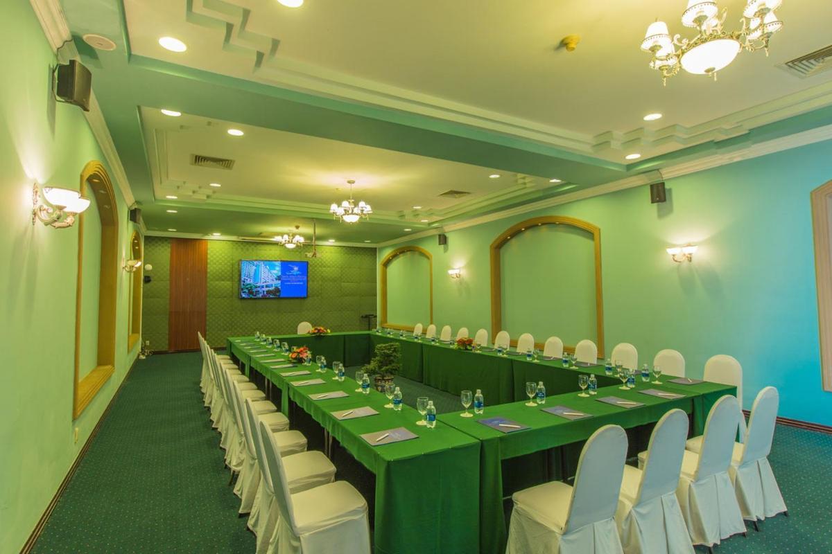 Yasaka Saigon Nha Trang Hotel & Spa Exterior photo