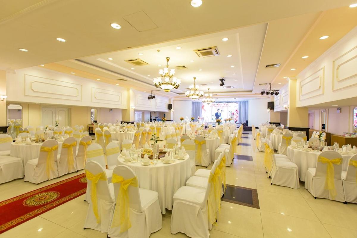 Yasaka Saigon Nha Trang Hotel & Spa Exterior photo